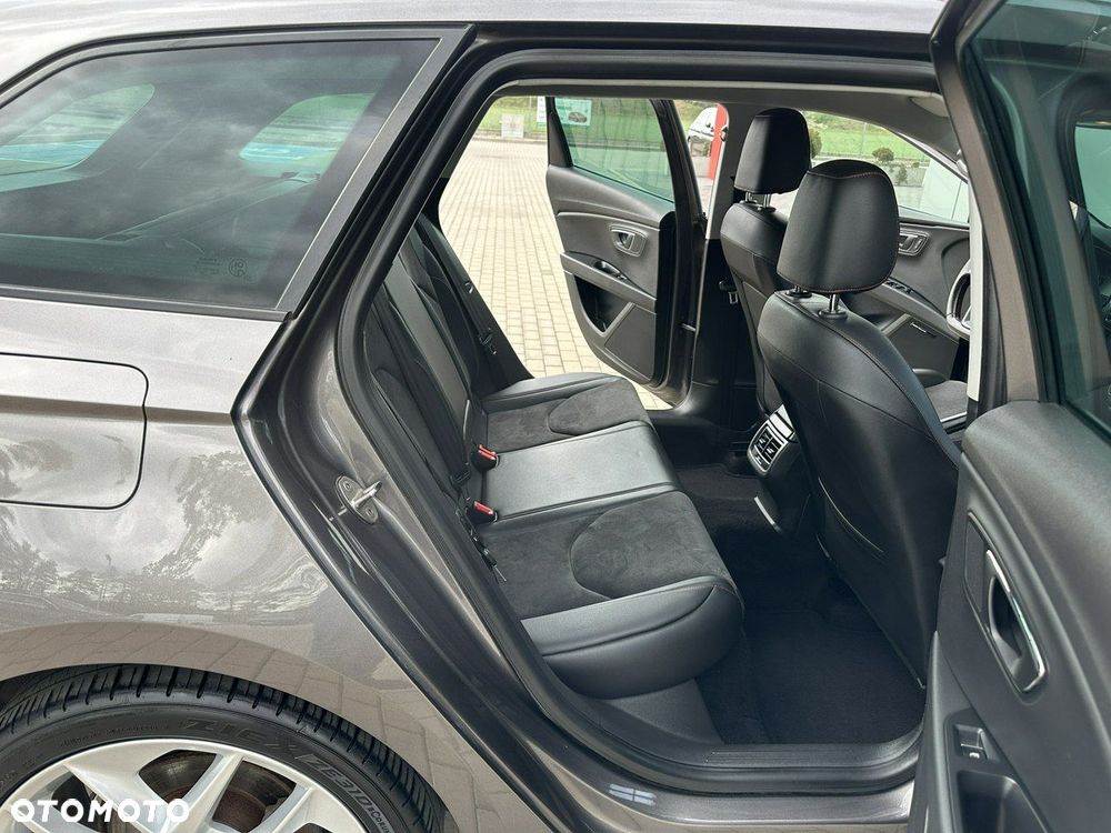 Seat Leon Sportstourer 2.0 TDI DPF DSG FR - 14