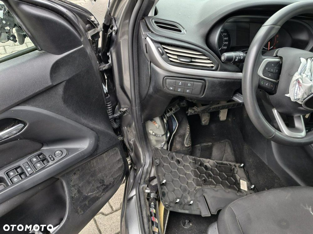 Fiat Tipo - 18
