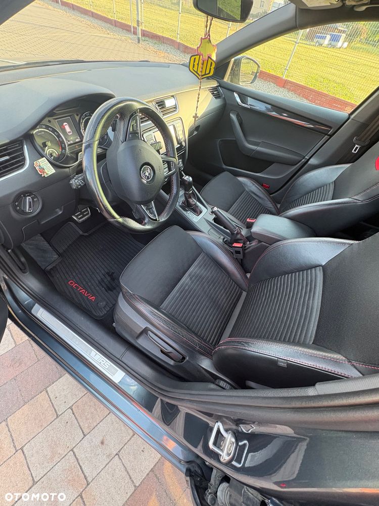 Skoda Octavia 2.0 TDI RS DSG - 13