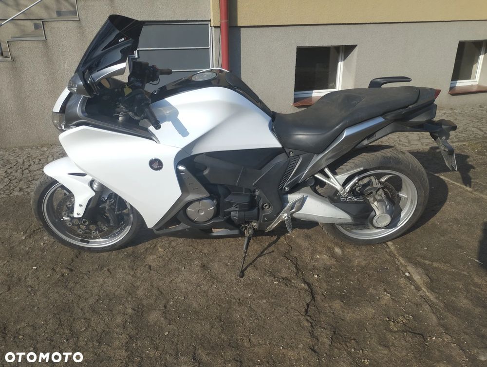 Honda VFR - 7