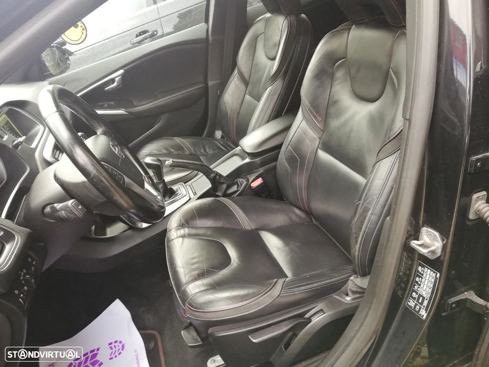 Volvo V40 D2 Ocean Race - 8