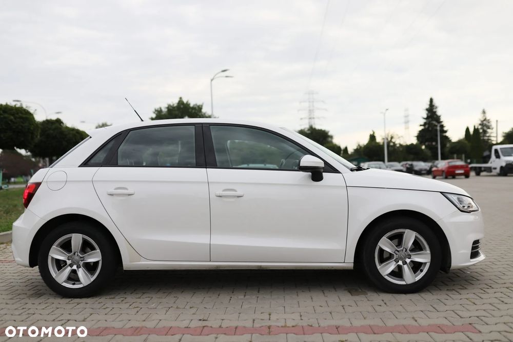 Audi A1 Sportback 1.0 TFSI S tronic - 4