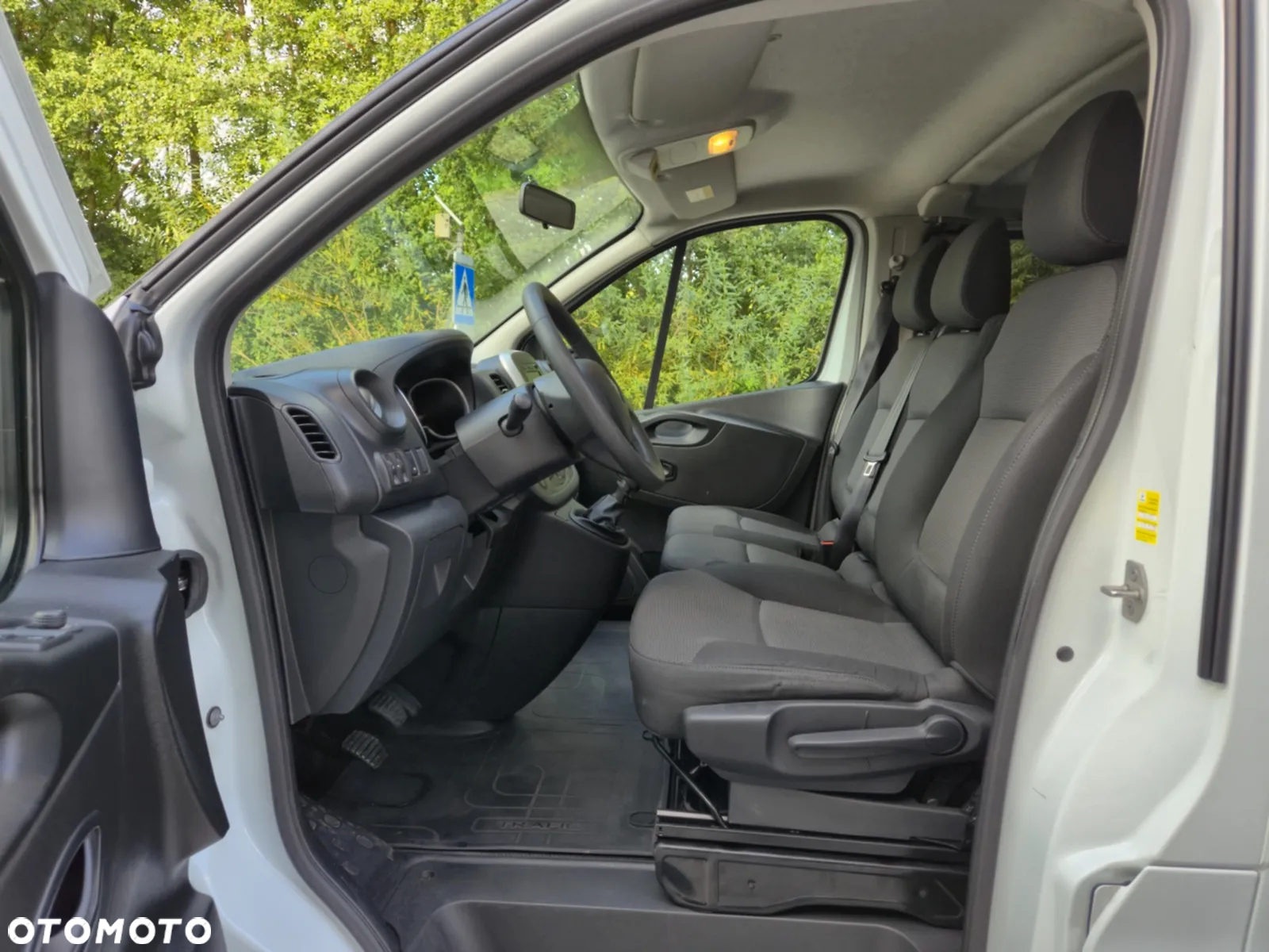 Renault Trafic ENERGY dCi 120 Grand Combi Life - 8