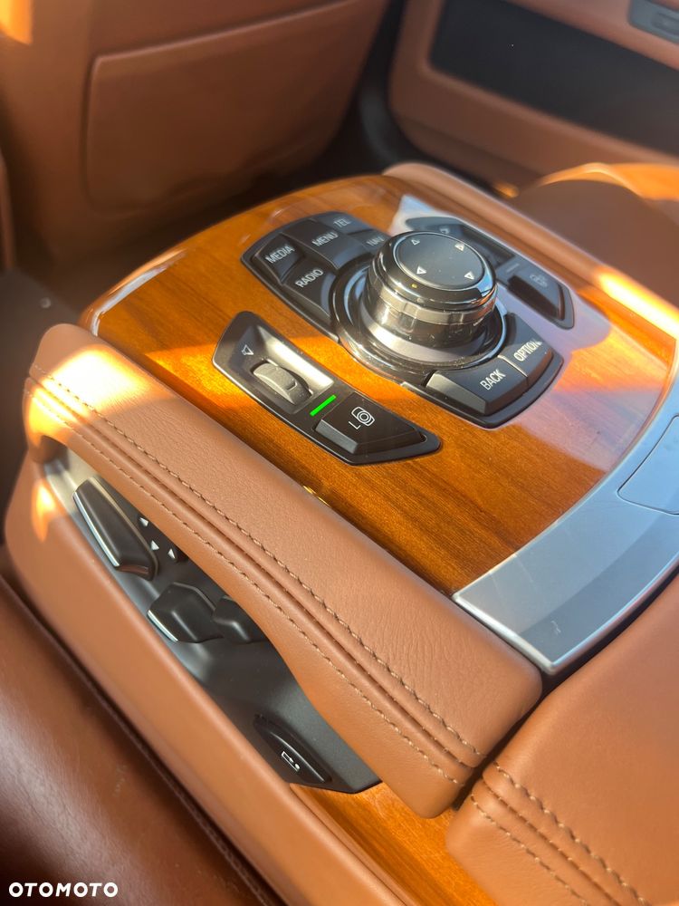 BMW Seria 7 760i L - 31