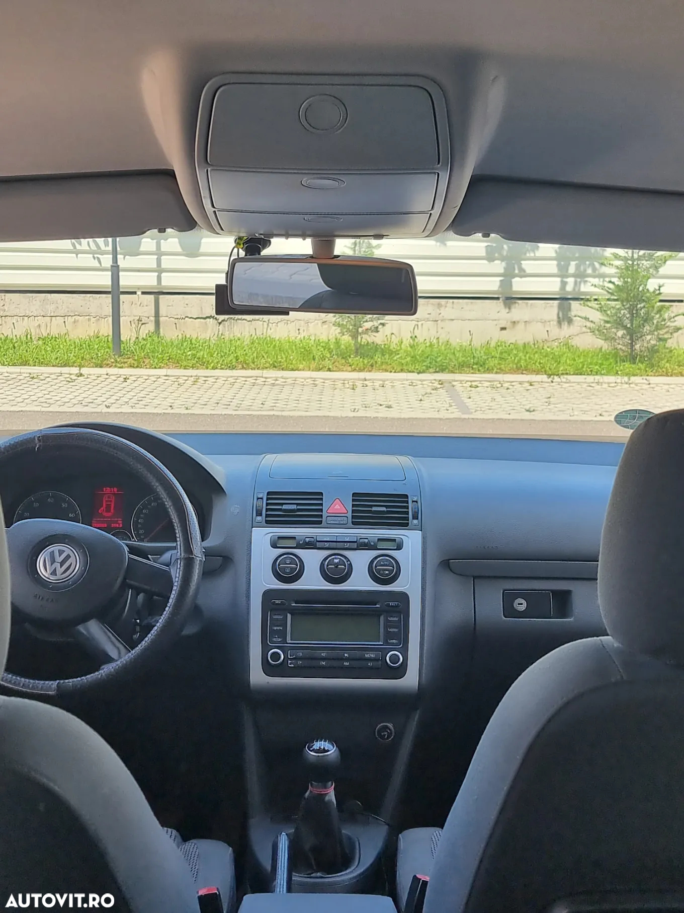 Volkswagen Touran 1.6FSI Highline - 4