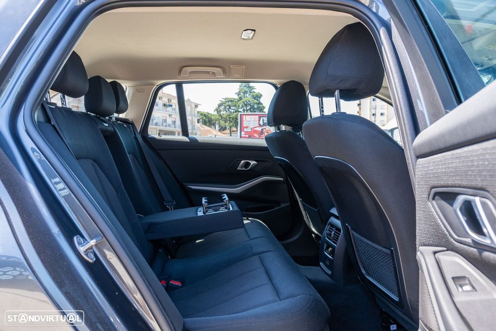 BMW 318 d Auto - 13