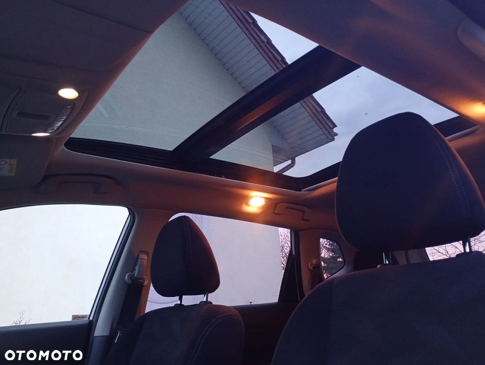 Nissan X-Trail 1.6 DCi N-Connecta 4WD - 22