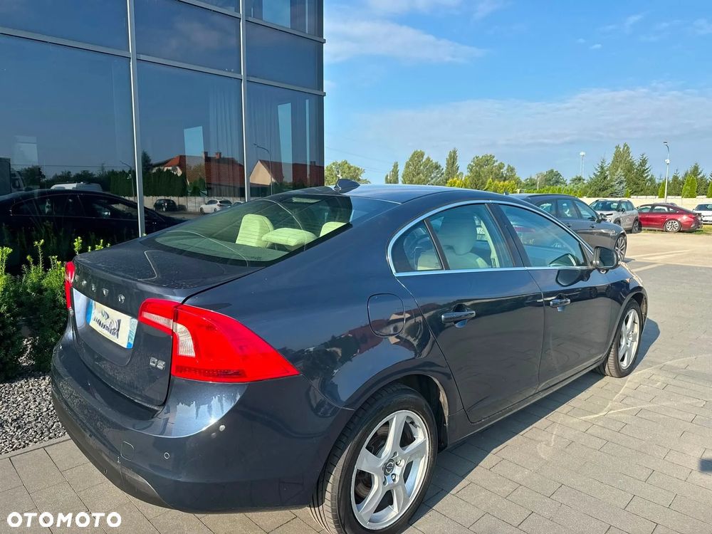 Volvo S60 - 4