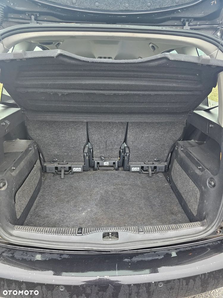 Skoda Roomster 1.4 16V PLUS EDITION - 8