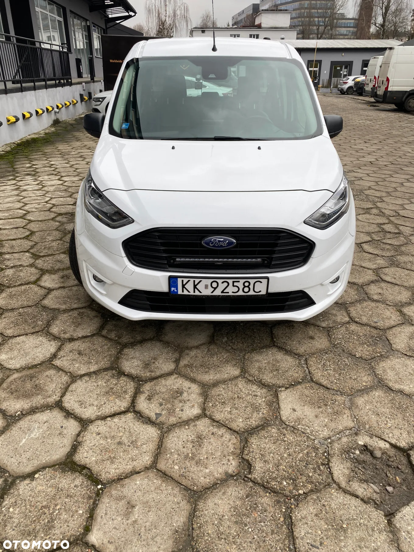 Ford Tourneo Connect 1.5 EcoBlue Titanium - 4