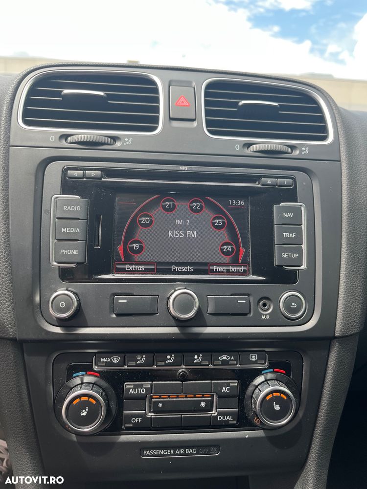 VOLKSWAGEN Golf 2010 — imagine 9