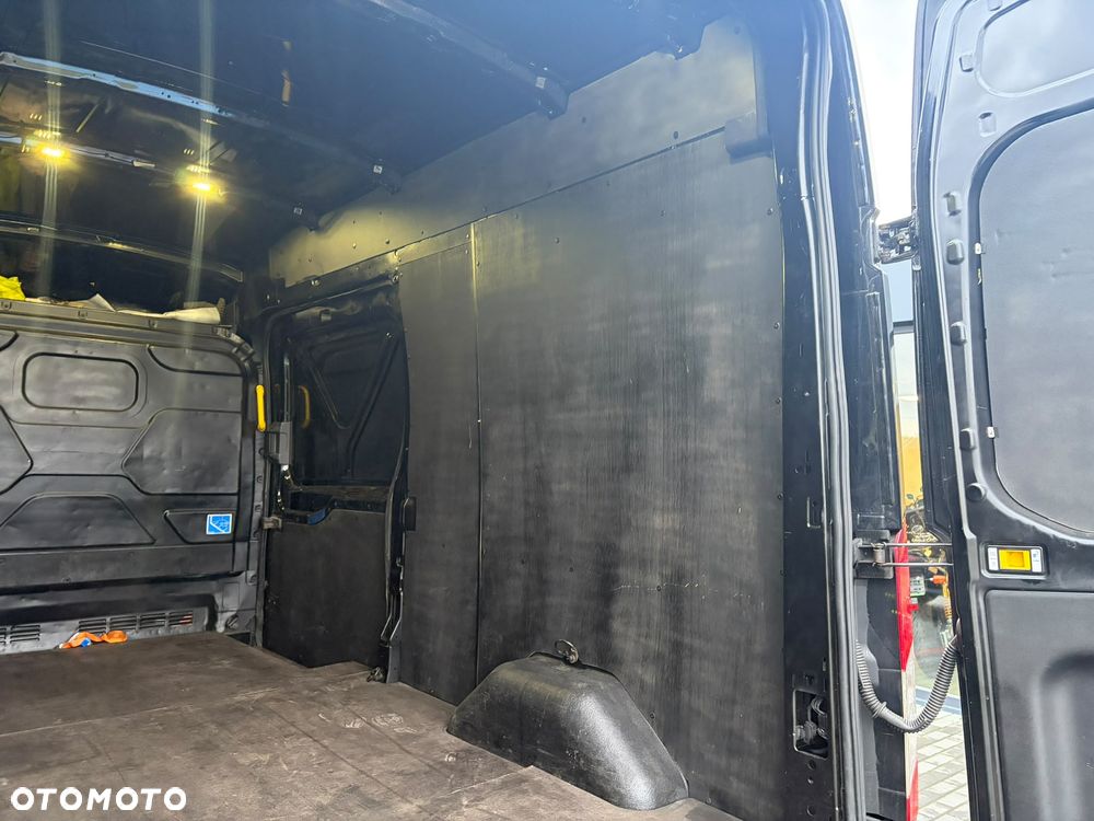 Ford Transit - 37