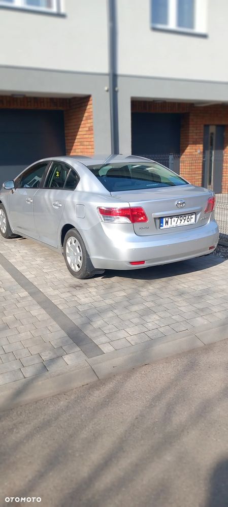 Toyota Avensis 1.8 Luna - 9