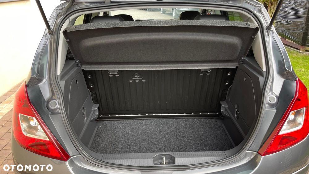 Opel Corsa 1.4 16V Sport - 9