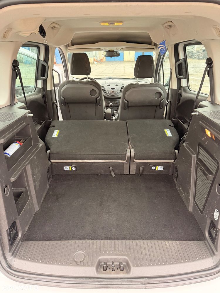 Ford Tourneo Courier - 13