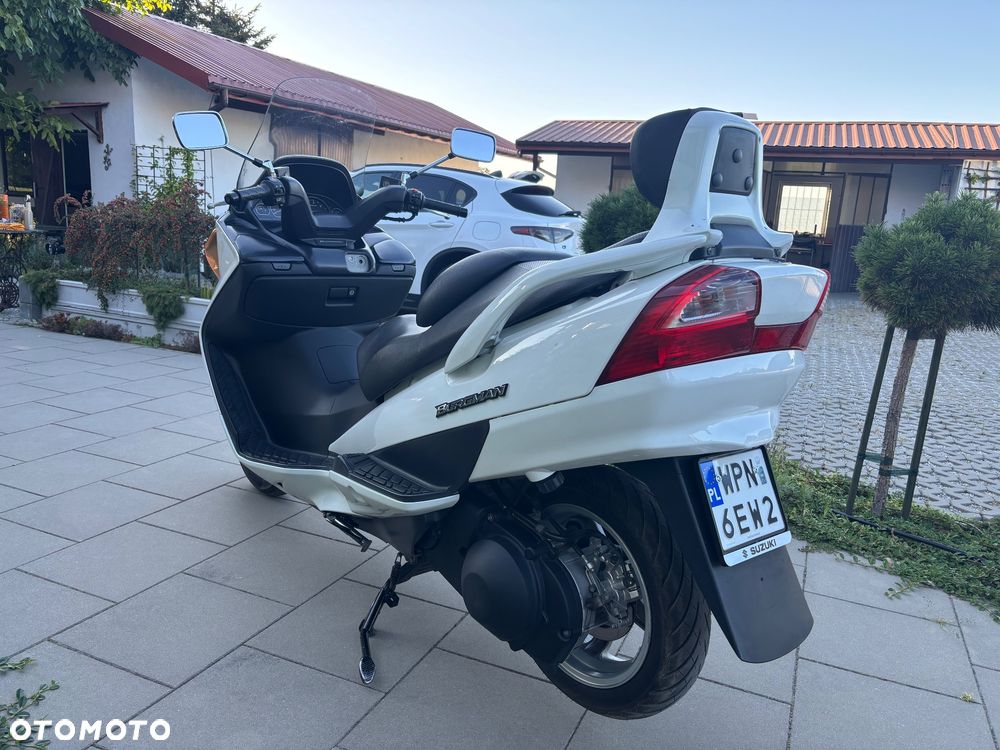 Suzuki Burgman - 4