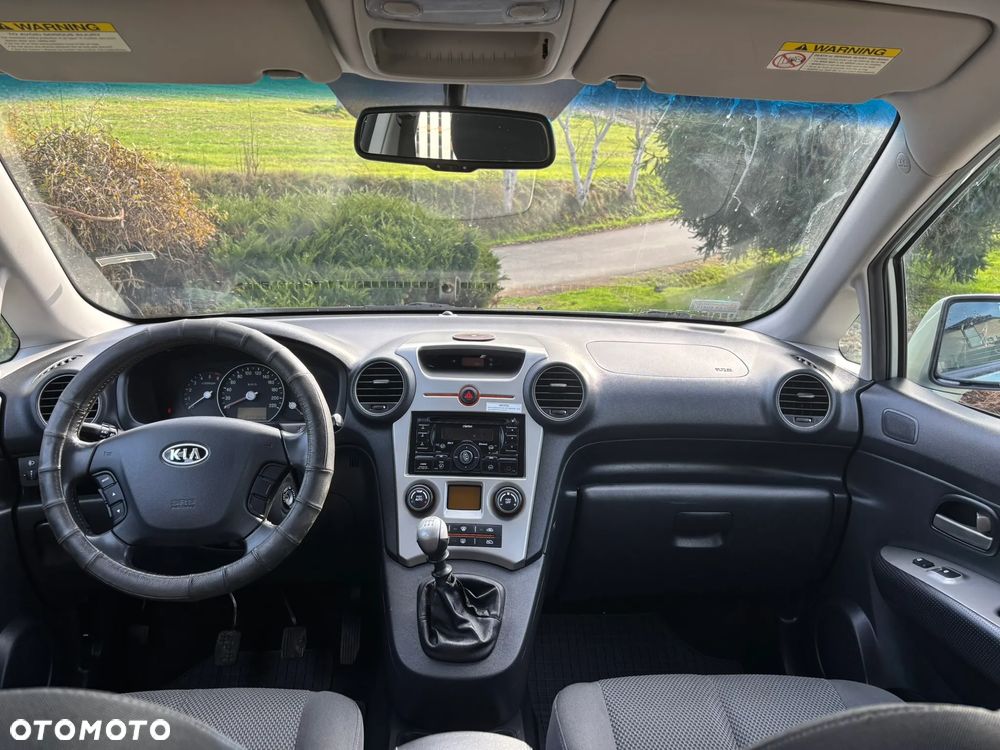 Kia Carens 2.0 CRDi Tour - 11