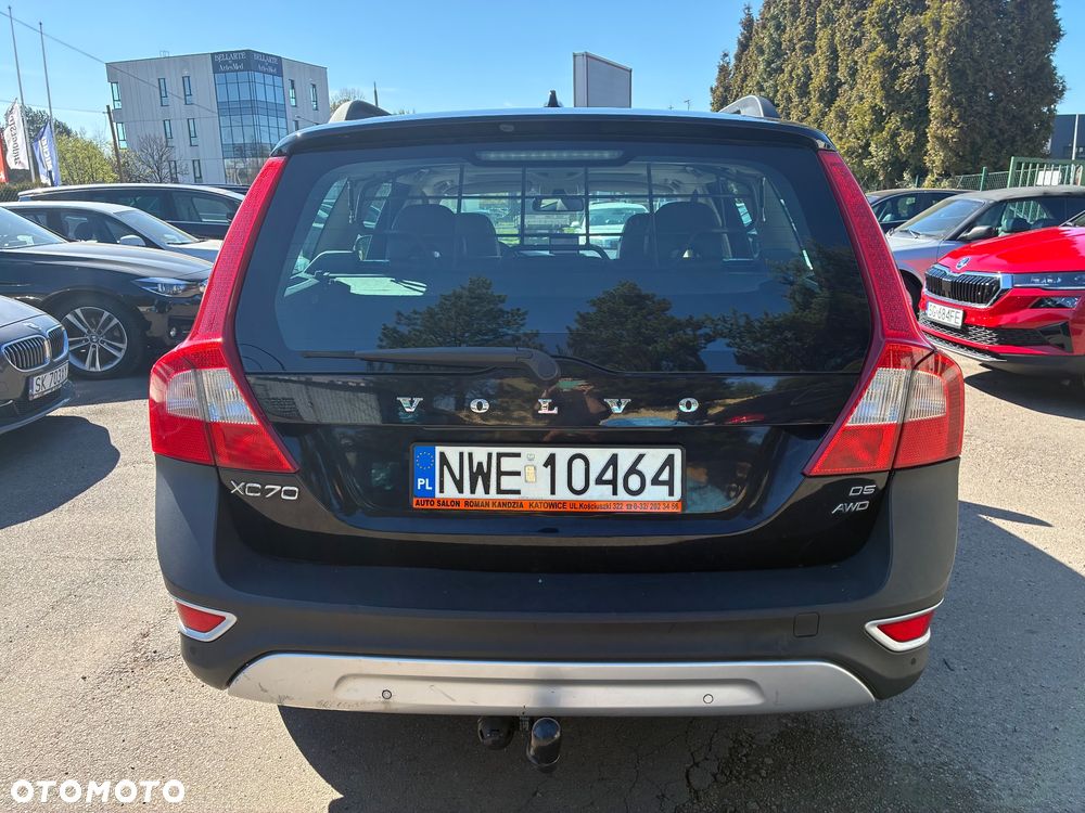 Volvo XC 70 D5 AWD Momentum - 6