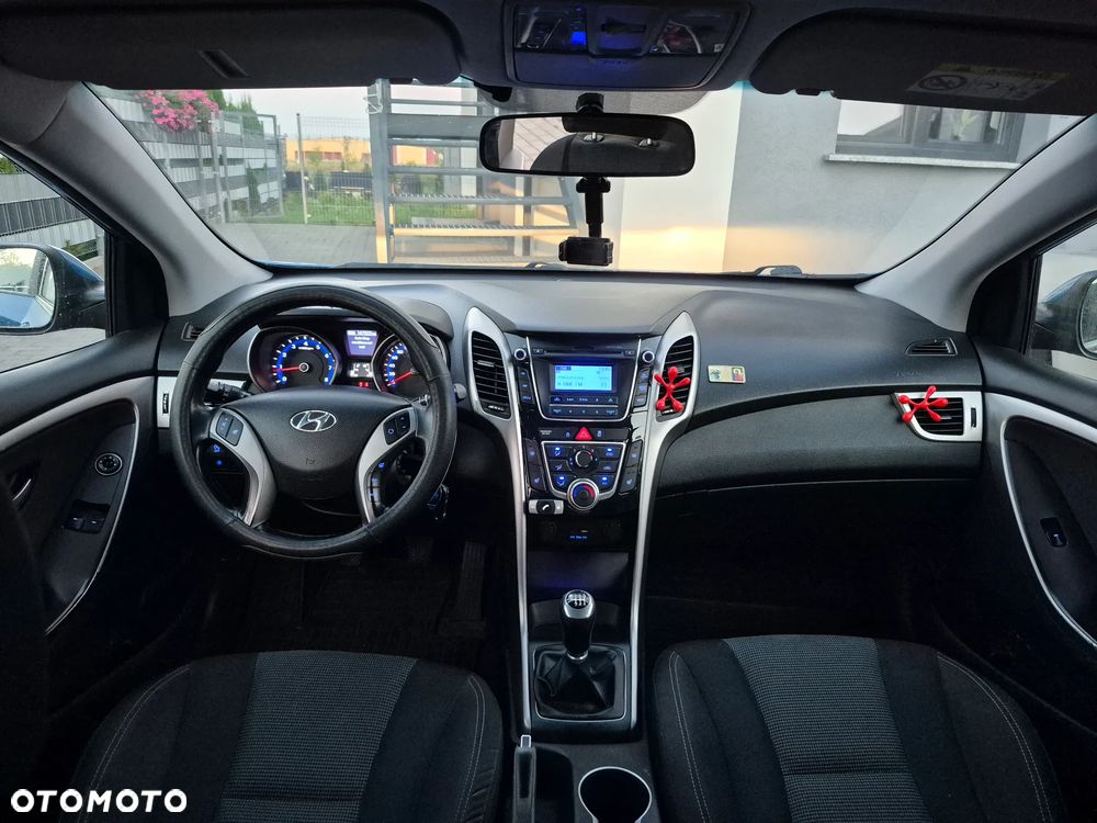 Hyundai i30 blue 1.4 Trend - 20