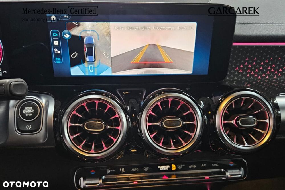 Mercedes-Benz GLB - 29