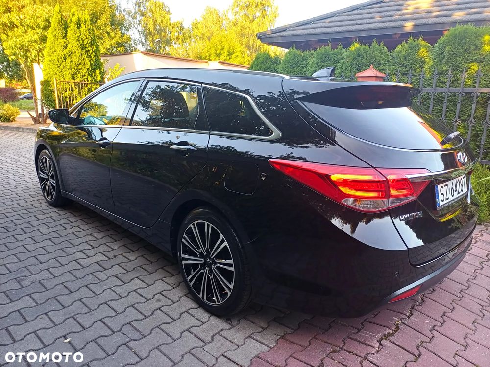 Hyundai i40 Kombi 1.7 CRDi DCT Premium - 3