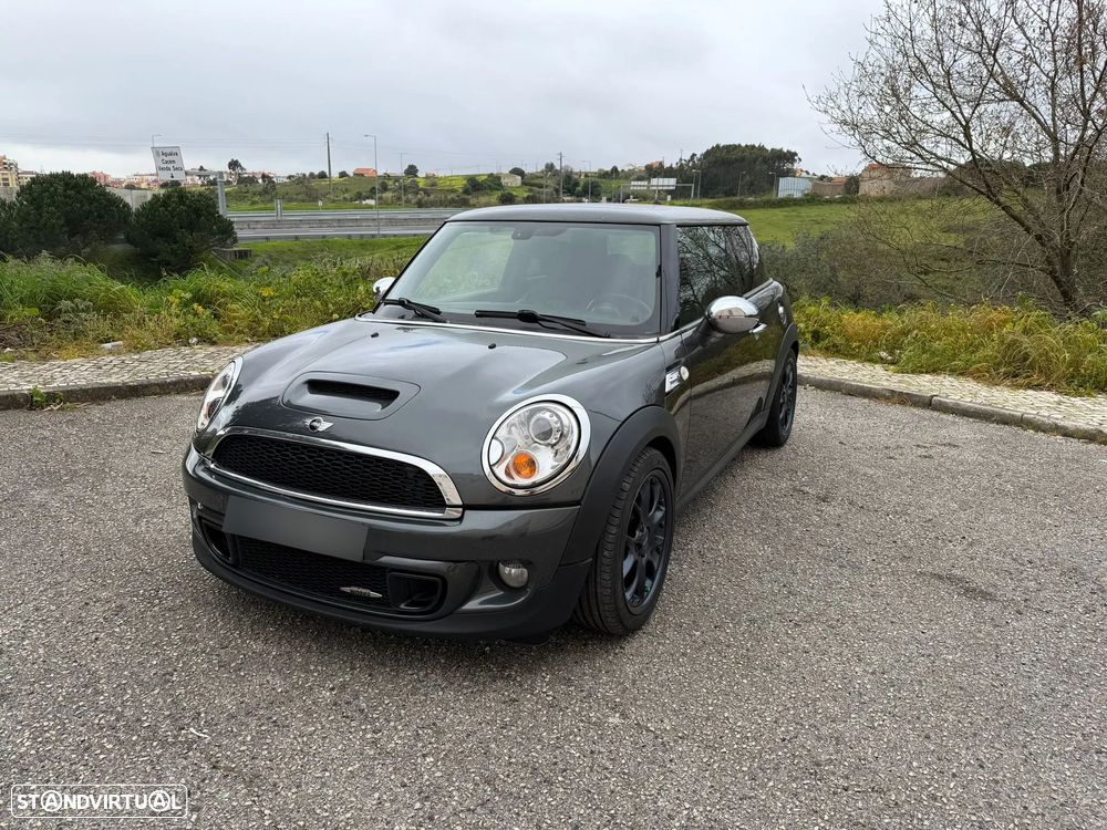 MINI 3 Portas John Cooper Works - 12