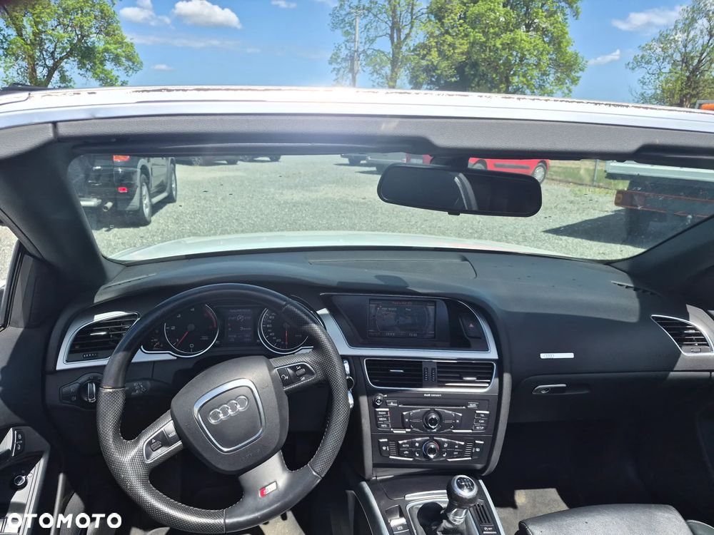 Audi A5 Cabrio - 12