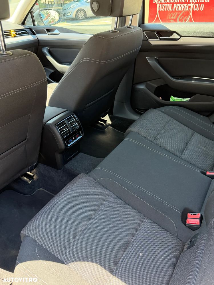 Volkswagen Passat - 8