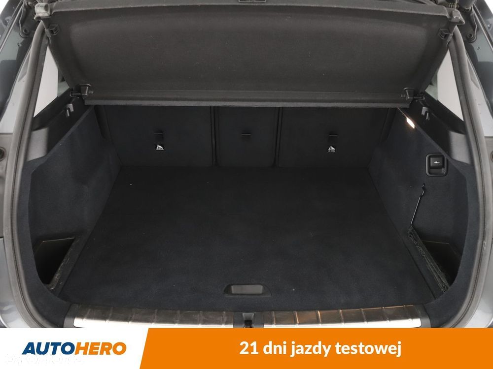 BMW X1 xDrive18d xLine - 17