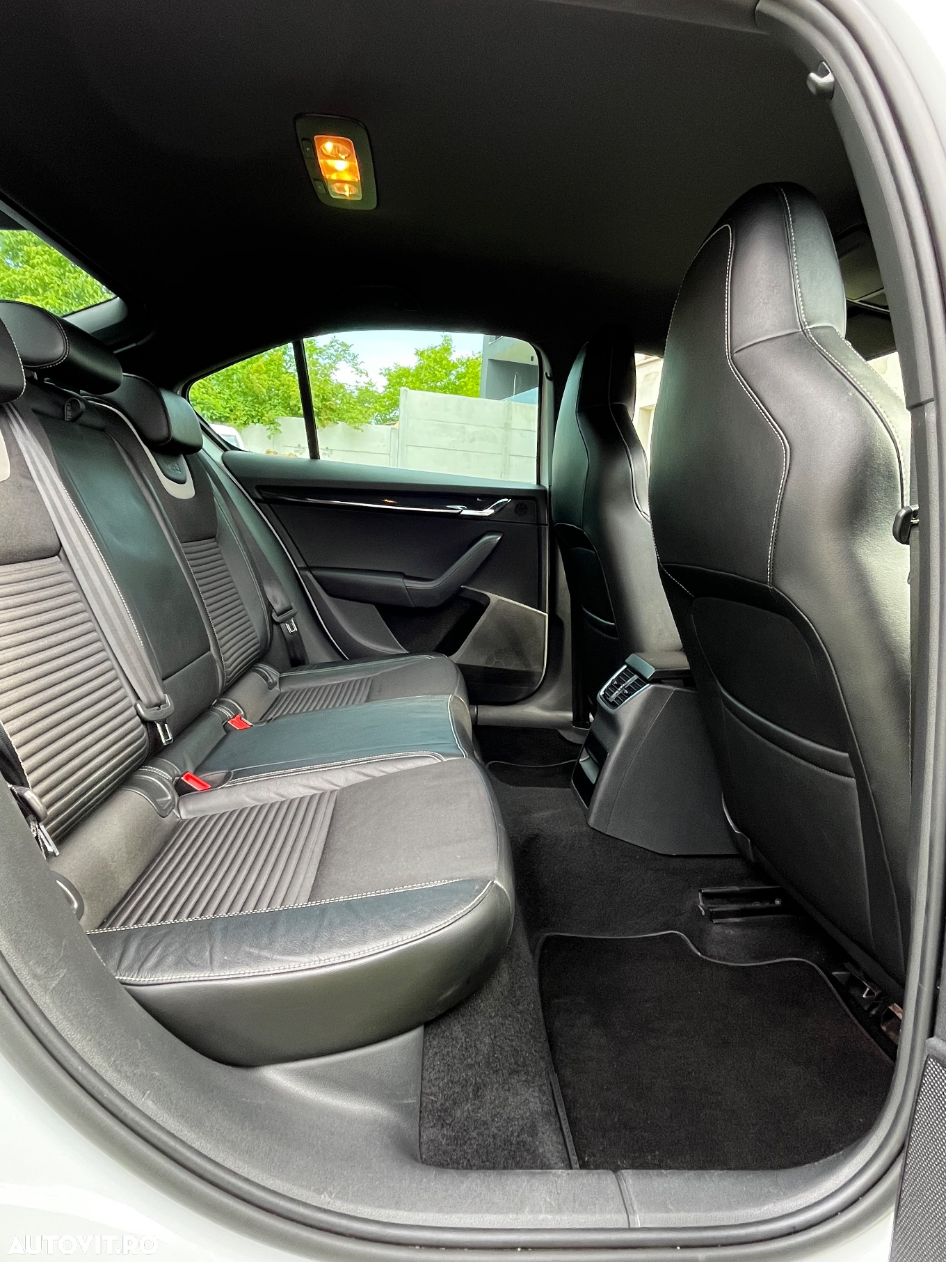 Skoda Octavia 2.0 TDI RS DSG - 20