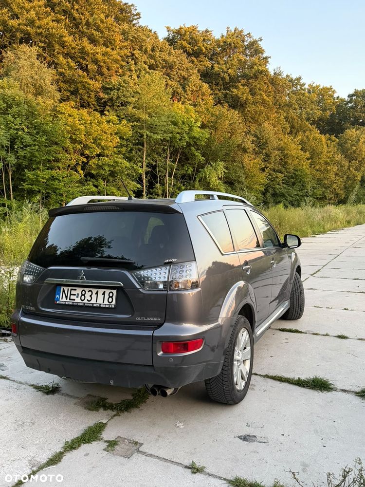 Mitsubishi Outlander 2.0 DID Instyle - 4