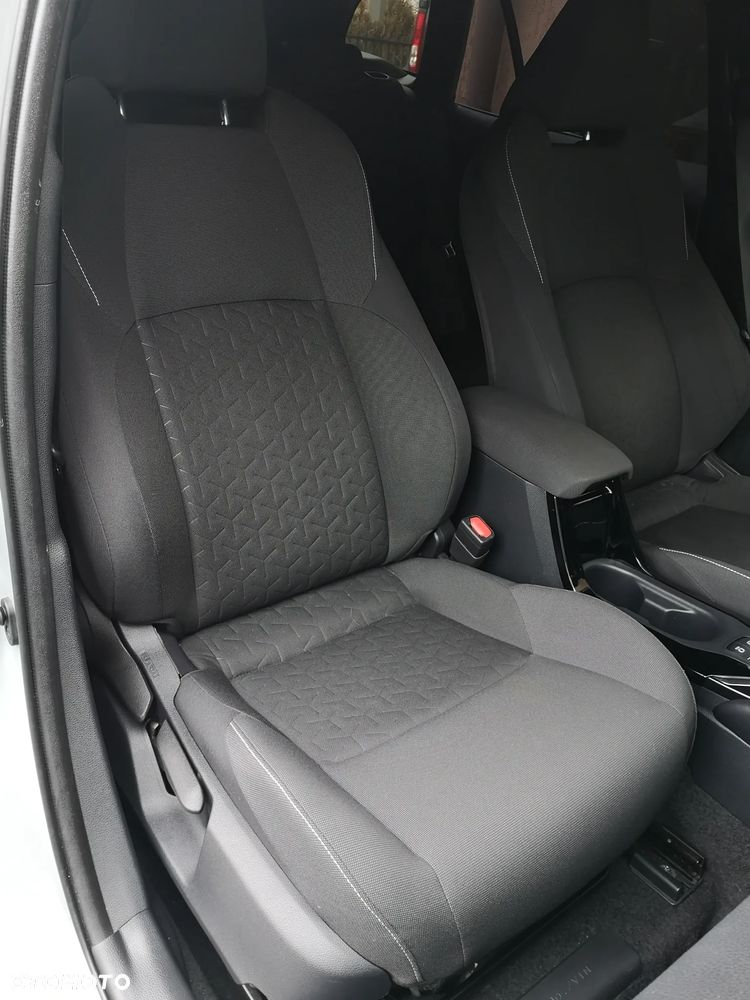 Toyota Corolla 1.8 Hybrid Active - 23