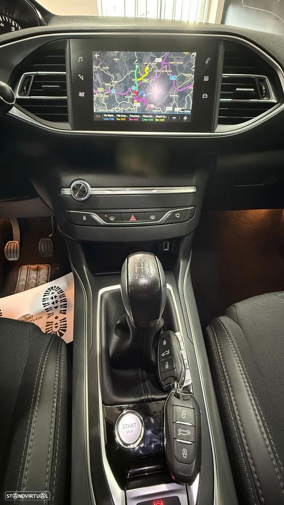 Peugeot 308 PureTech 110 Stop & Start Allure - 21