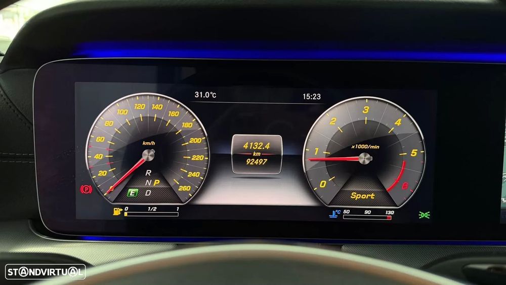 Mercedes-Benz E 220 d AMG Line - 26