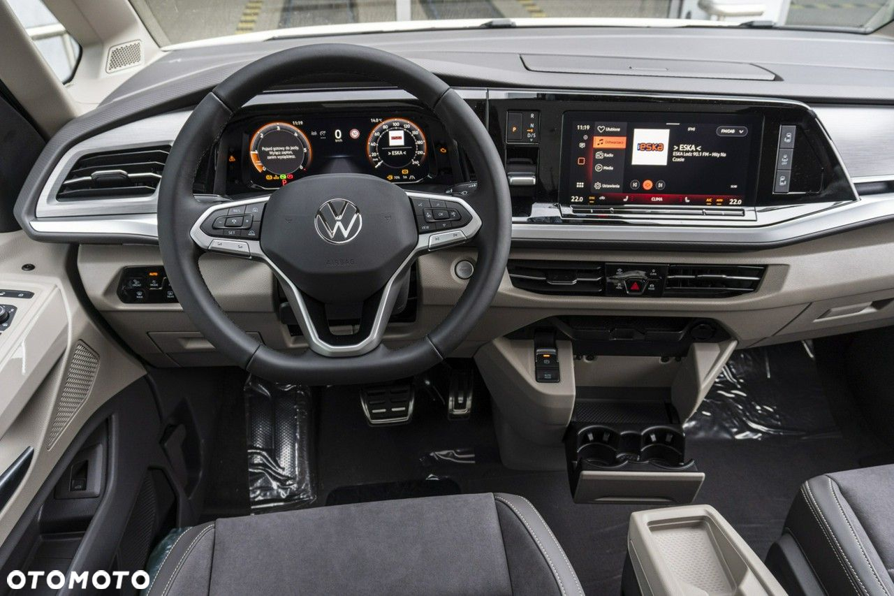 Volkswagen Multivan - 20