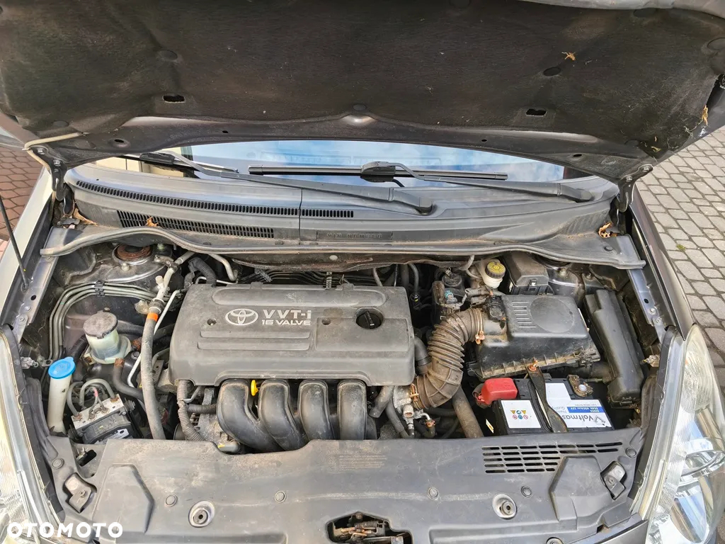 Toyota Corolla Verso 1.8 Team - 23