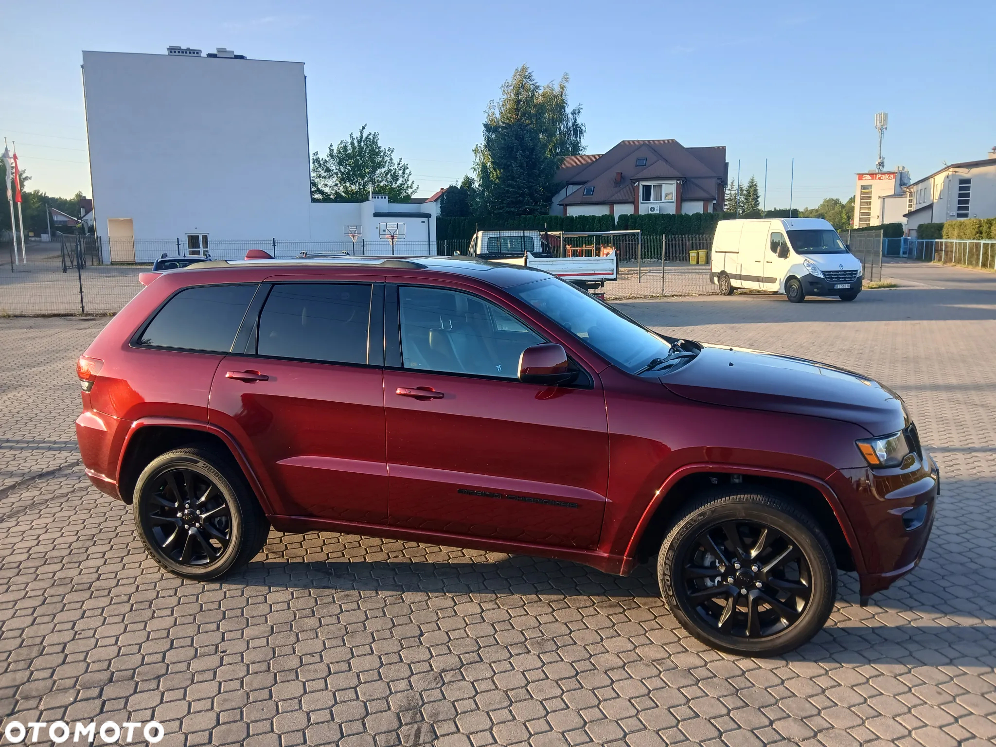 Jeep Grand Cherokee - 13