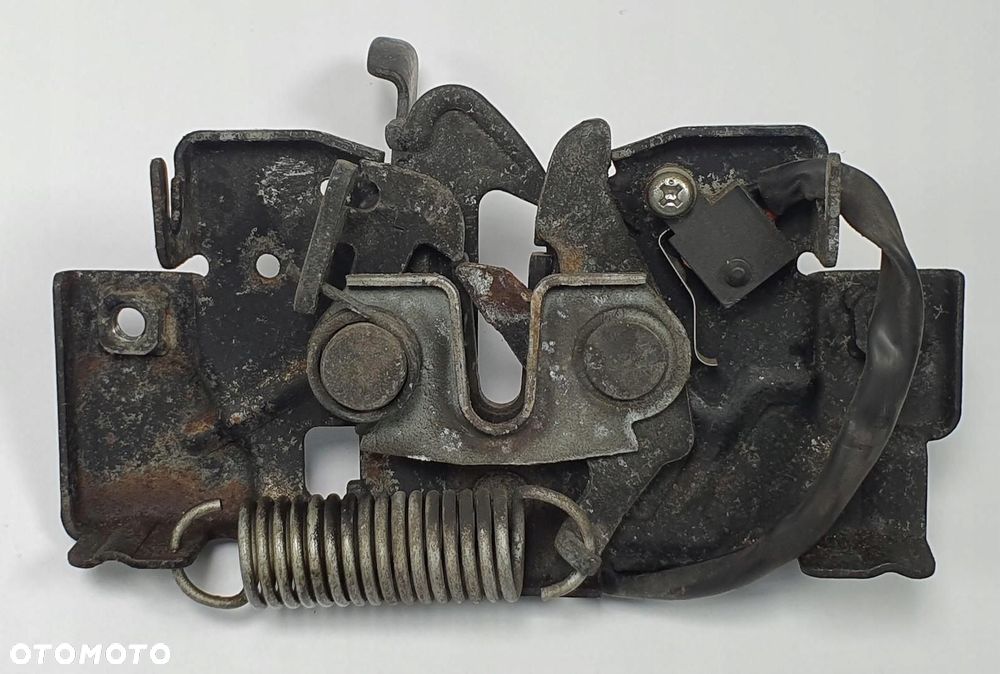 ZAMEK MASKI MAZDA CX-7 - 2