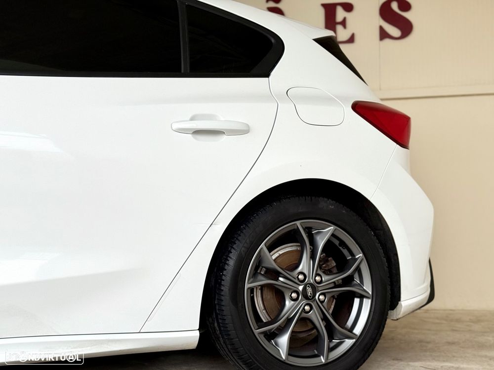 Ford Focus 1.0 EcoBoost MHEV ST-Line - 6