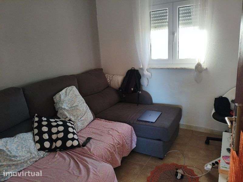 Moradia T1+1 arrenda-se - Grande imagem: 2/7