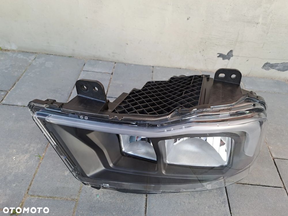 Reflektor Prawy RH MAN TG3 TGX TGS H7+LED nowy model - 3