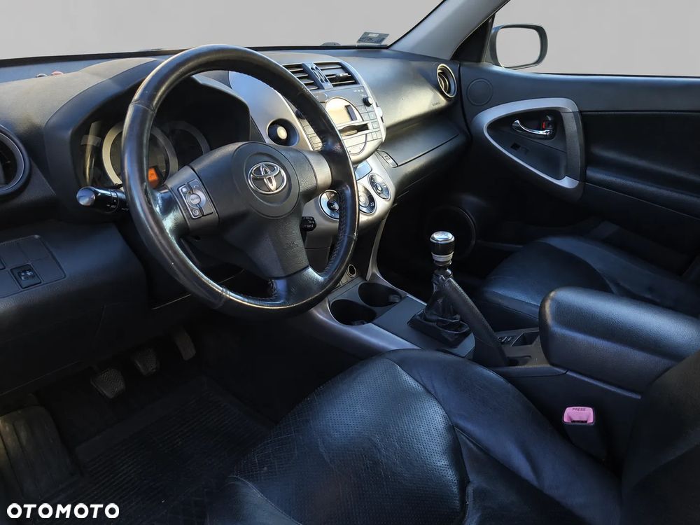 Toyota RAV4 - 5