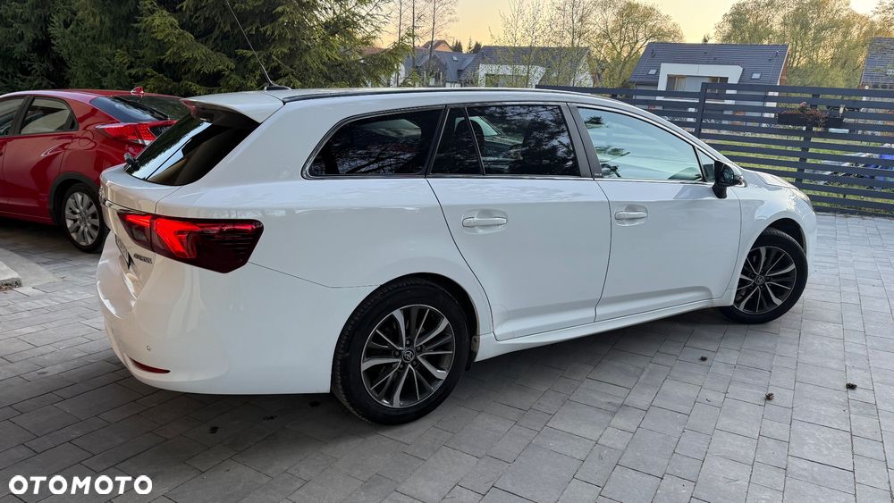 Toyota Avensis Touring Sports 1.8 Edition S+ - 15