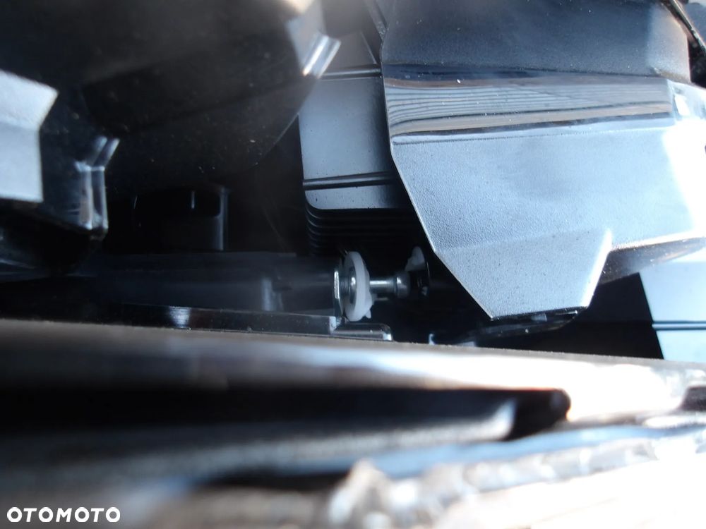 LAMPA PRAWY PRZOD FULL LED MATRIX AUDI Q4 E TRON 89A941036 - 5