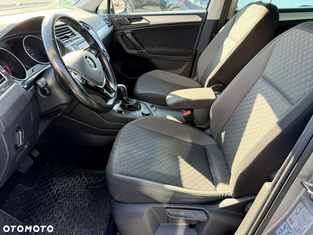Volkswagen Tiguan - 30