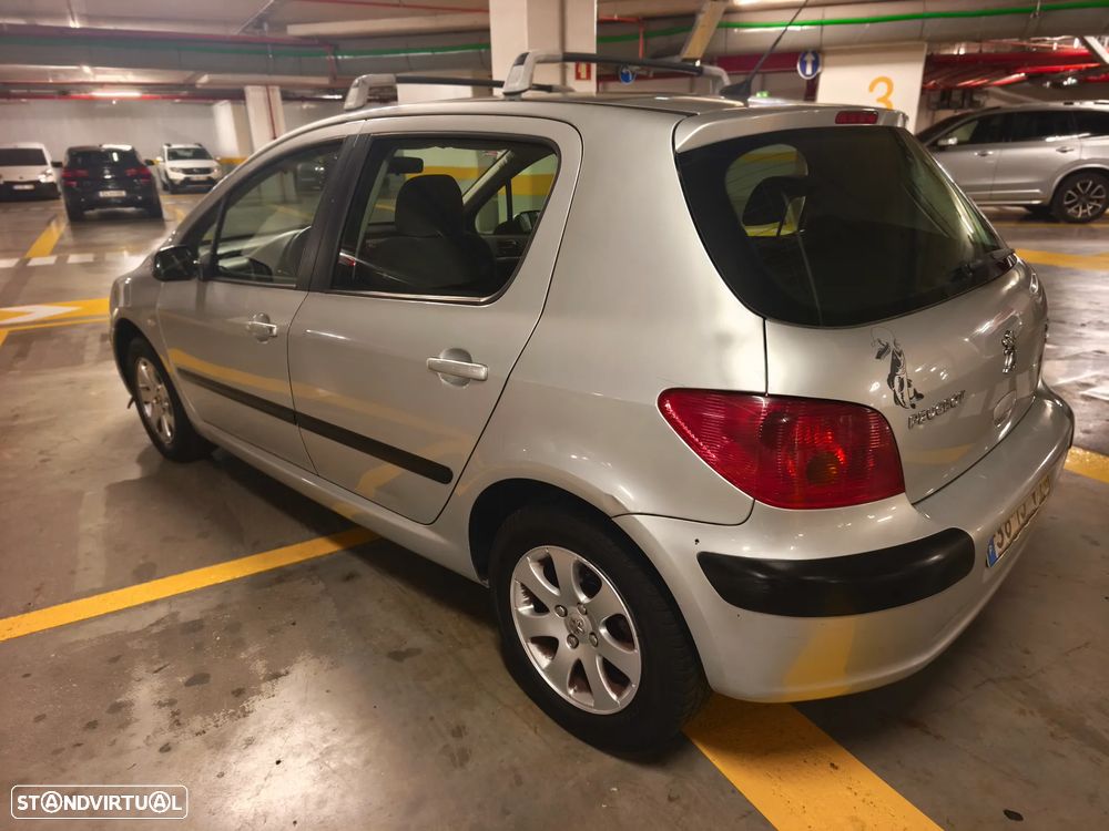 Peugeot 307 1.4 HDi XT - 24