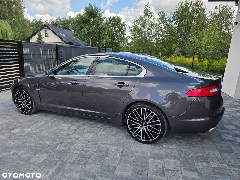 Jaguar XF 3.0 V6 S - 13
