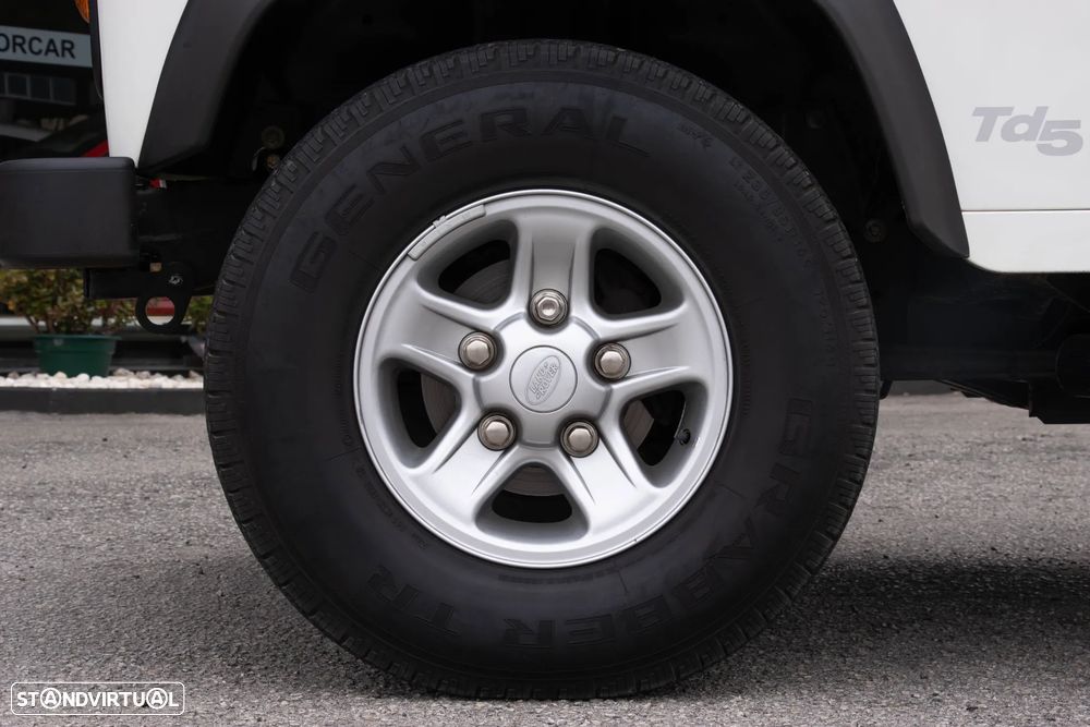 Land Rover Defender 110 2.5 Td5 E - 11
