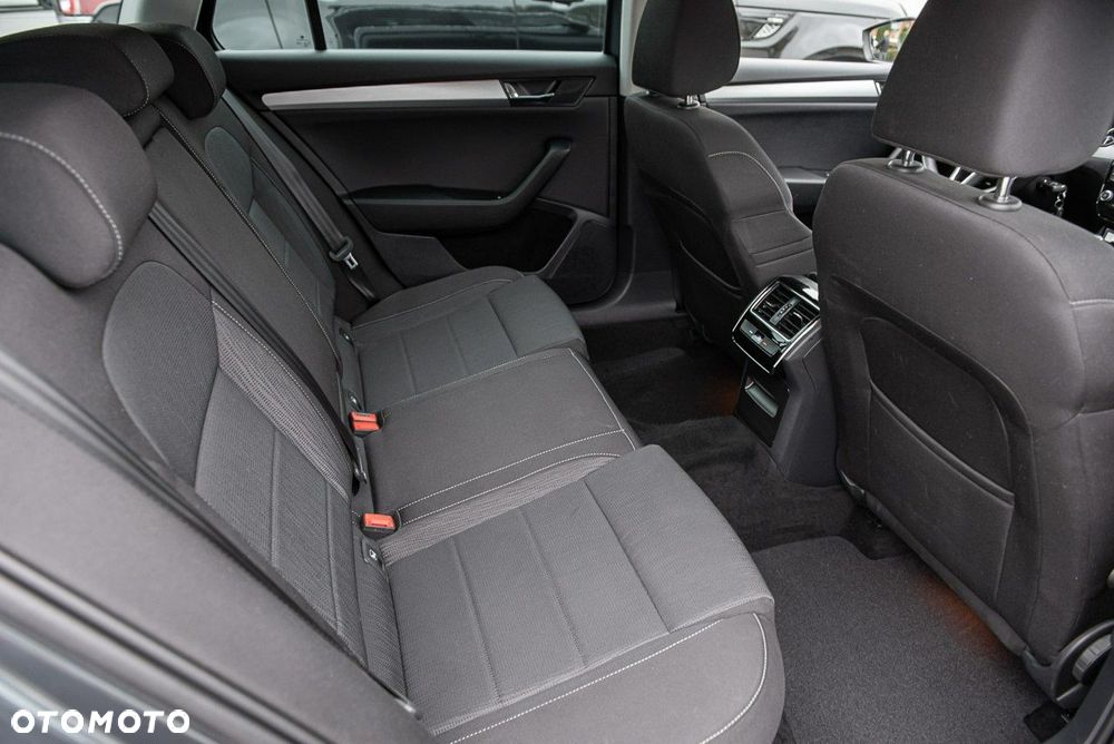 Skoda Superb 1.6 TDI Ambition Greenline - 8