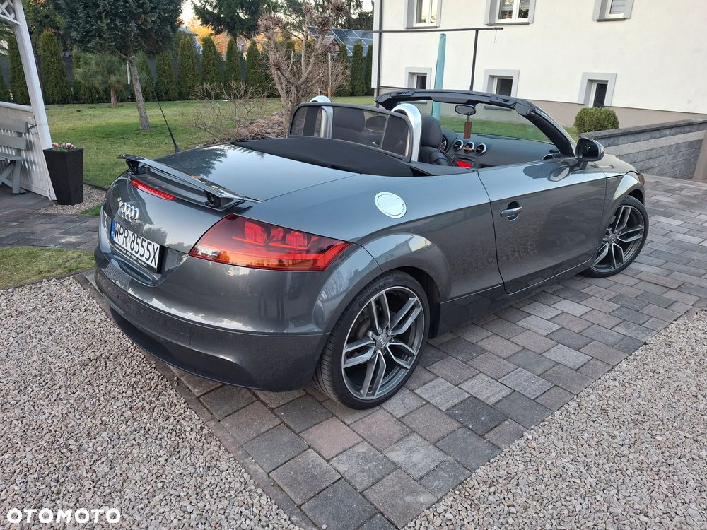 Audi TT Roadster - 12